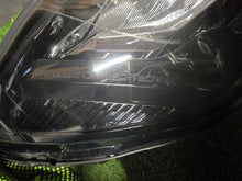Laden Sie das Bild in den Galerie-Viewer, Frontscheinwerfer Peugeot 2008 208 II 9855524880 Full LED Rechts Headlight