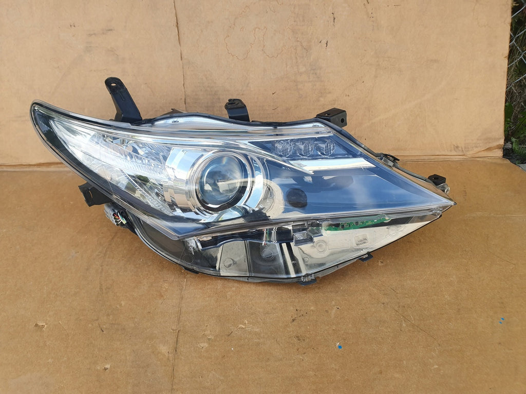 Frontscheinwerfer Toyota Auris 81110-02E21 Rechts Scheinwerfer Headlight
