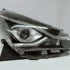 Frontscheinwerfer Toyota Yaris Rechts Scheinwerfer Headlight SCH9927163302om
