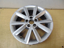 Laden Sie das Bild in den Galerie-Viewer, 1x Alufelge 16 Zoll 7.0&quot; 5x100 46ET 5JA601025G Skoda Rapid Rim Wheel