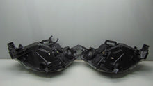 Laden Sie das Bild in den Galerie-Viewer, Frontscheinwerfer Citroën Berlingo 89318001 89317991 Ein Satz Headlight SCH8307799353cl