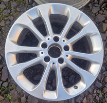 Load image into Gallery viewer, 1x Alufelge 17 Zoll 6.5" 5x112 38ET Glanz Silber A1564011700 Mercedes-Benz Gla FEL4366558174dy