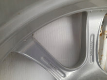 Laden Sie das Bild in den Galerie-Viewer, 1x Alufelge 18 Zoll 8.0" 5x120 35ET Glanz Silber RT8018 Rim Wheel FEL9270927984sc