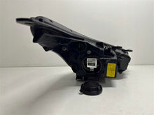 Laden Sie das Bild in den Galerie-Viewer, Frontscheinwerfer Kia Ceed 92102-A2060 LED Ein Stück (Rechts oder Links)