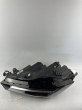 Laden Sie das Bild in den Galerie-Viewer, Frontscheinwerfer Skoda Superb I 3P1941015A Links Scheinwerfer Headlight SCH8977770020nu