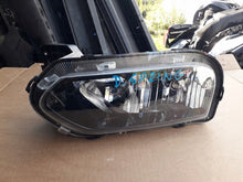 Load image into Gallery viewer, Frontscheinwerfer Dacia Spring 260601975 Links Scheinwerfer Headlight