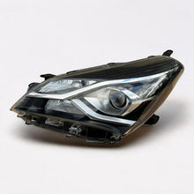 Load image into Gallery viewer, Frontscheinwerfer Toyota Yaris Links Scheinwerfer Headlight