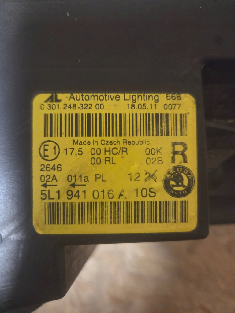 Frontscheinwerfer Skoda Yeti Rechts Scheinwerfer Headlight SCH3806289095ys