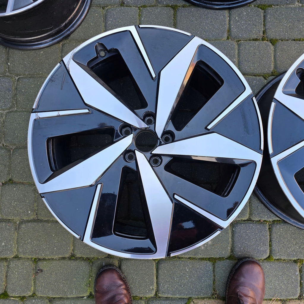 1x Alufelge 20 Zoll 9.0" 5x108 42ET 11A601025J VW I Rim Wheel FEL4423965557mp