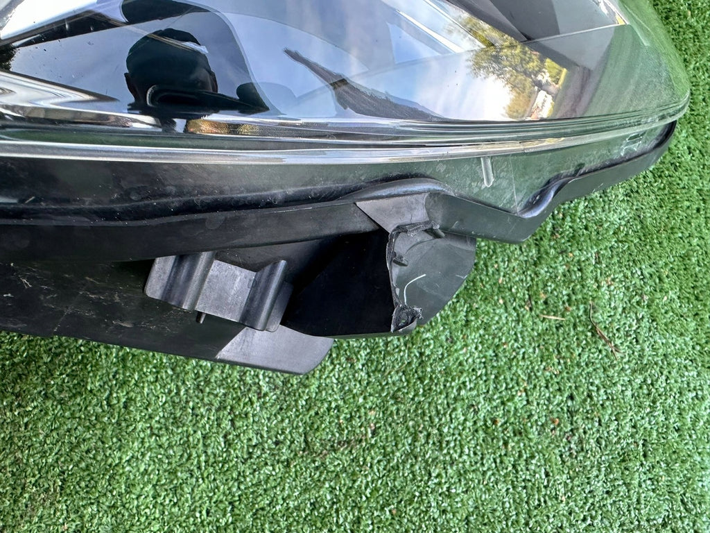 Frontscheinwerfer Toyota Yaris Links Scheinwerfer Headlight