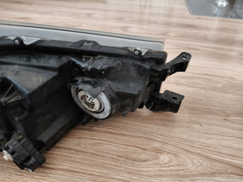 Frontscheinwerfer Toyota Hilux VIII 81150-0KK60 Links Scheinwerfer Headlight SCH9694700966db