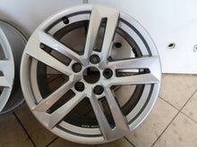 Load image into Gallery viewer, 1x Alufelge 17 Zoll 7.0&quot; 5x112 42ET 8W0601025P Audi A4 Rim Wheel