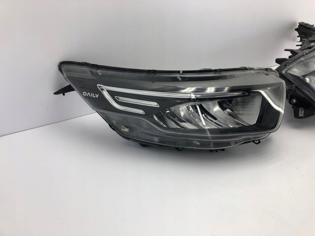 Frontscheinwerfer Iveco Daily IV 5802711799Q 5802711800 LED Ein Satz Headlight SCH3957827977sn