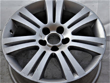 Laden Sie das Bild in den Galerie-Viewer, 1x Alufelge 17 Zoll 7.0&quot; 5x110 39ET OPO327K2 Opel Rim Wheel