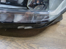 Laden Sie das Bild in den Galerie-Viewer, Frontscheinwerfer VW Caddy 2K1941005C Links Scheinwerfer Headlight SCH7966076180re