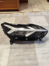 Laden Sie das Bild in den Galerie-Viewer, Frontscheinwerfer Dacia Sandero III 260107920 Rechts Scheinwerfer Headlight SCH3441782561sl