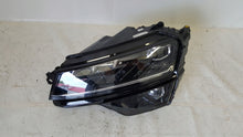 Laden Sie das Bild in den Galerie-Viewer, Frontscheinwerfer Skoda Karoq 57B941015D Full LED Links Scheinwerfer Headlight SCH9267236331gp