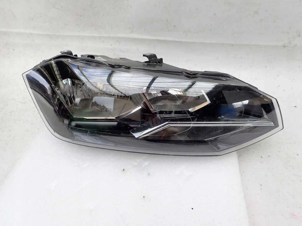 Frontscheinwerfer VW Polo 2G1941006 Rechts Scheinwerfer Headlight