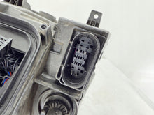 Laden Sie das Bild in den Galerie-Viewer, Frontscheinwerfer Mercedes-Benz Sprinter A9109065800 Rechts Headlight