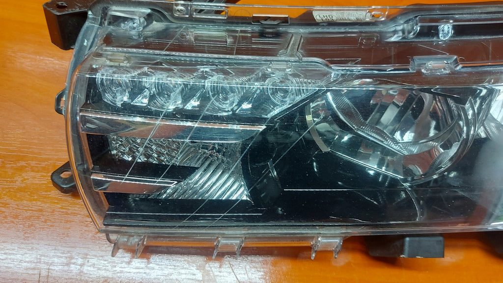 Frontscheinwerfer Toyota Corolla 81150-02E71 LED Ein Stück (Rechts oder Links)