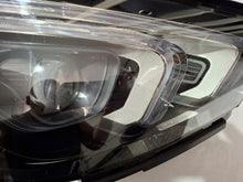 Load image into Gallery viewer, Frontscheinwerfer Mercedes-Benz Gle A1679069604 LED Rechts Headlight