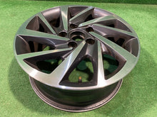 Laden Sie das Bild in den Galerie-Viewer, 1x Alufelge 16 Zoll 6.5" 5x112 48ET 5TA601025K VW Touran Rim Wheel FEL3485726017ig