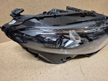 Laden Sie das Bild in den Galerie-Viewer, Frontscheinwerfer Mercedes-Benz Cla A1749064202 LED Rechts Headlight SCH5312016953vc