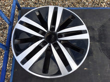 Laden Sie das Bild in den Galerie-Viewer, 1x Alufelge 17 Zoll 6.5" 5x112 A17740102200 Mercedes-Benz Rim Wheel FEL1235259737yj