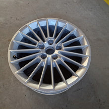 Load image into Gallery viewer, 1x Alufelge 17 Zoll 8.0&quot; 5x112 46ET Glanz Silber 8Y0601025 Audi A3 Rim Wheel