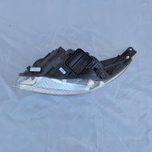 Load image into Gallery viewer, Frontscheinwerfer Ford F1EB-13W029-AEB Rechts Scheinwerfer Headlight SCH7603148305yu