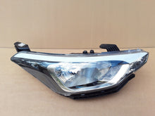 Laden Sie das Bild in den Galerie-Viewer, Frontscheinwerfer Hyundai I20 II 92102C80000 Rechts Scheinwerfer Headlight SCH4697866317me