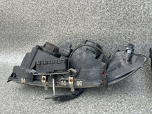 Load image into Gallery viewer, Frontscheinwerfer Volvo S80 I 8620662 8620663 Ein Stück (Rechts oder Links) SCH8254908413pp