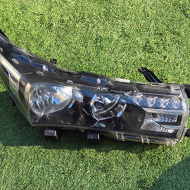 Frontscheinwerfer Toyota Corolla 81110-02E70-00 Rechts Scheinwerfer Headlight SCH2989308573me
