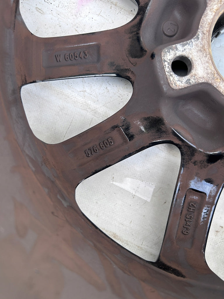 1x Alufelge 15 Zoll 6.0" 5x114.3 43ET KBA52164 Hyundai Rim Wheel