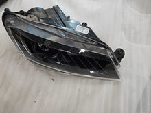 Laden Sie das Bild in den Galerie-Viewer, Frontscheinwerfer Skoda Superb III 3V1941016B 1ZS011939 Xenon Rechts Headlight