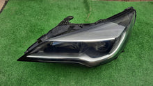 Load image into Gallery viewer, Frontscheinwerfer Opel Astra 39158005 LED Links Scheinwerfer Headlight