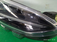 Load image into Gallery viewer, Frontscheinwerfer Ford Focus FULL LED Rechts Scheinwerfer Headlight