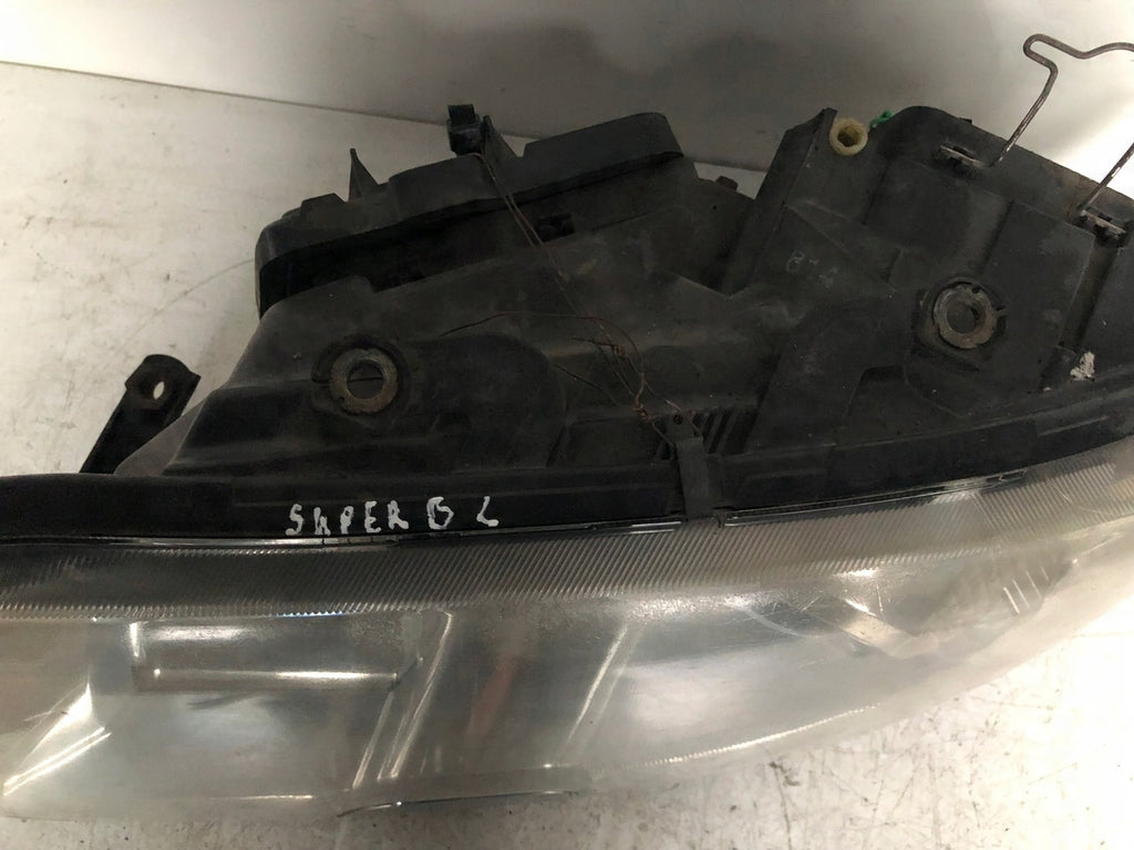 Frontscheinwerfer Skoda Superb Links Scheinwerfer Headlight