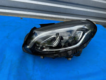 Laden Sie das Bild in den Galerie-Viewer, Frontscheinwerfer Mercedes-Benz A2469066901 LED Ein Stück (Rechts oder Links) SCH4578006127he