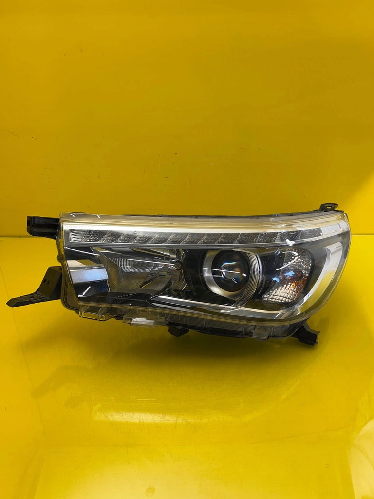 Frontscheinwerfer Toyota Hilux LED Links Scheinwerfer Headlight SCH2825772707zk