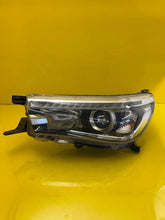 Laden Sie das Bild in den Galerie-Viewer, Frontscheinwerfer Toyota Hilux LED Links Scheinwerfer Headlight SCH2825772707zk