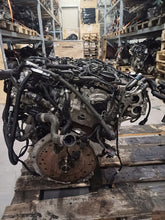 Laden Sie das Bild in den Galerie-Viewer, Motor Audi A5 A4 CSUA CSUB 2.0 TDI 79TKm 2016 Diesel Engine Unkomplett