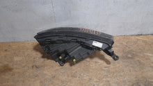 Laden Sie das Bild in den Galerie-Viewer, Frontscheinwerfer Skoda Kamiq 658941015 LED Links Scheinwerfer Headlight SCH8391939556el