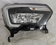 Laden Sie das Bild in den Galerie-Viewer, Frontscheinwerfer Renault Master III 260105567R Rechts Scheinwerfer Headlight SCH2766822411pc