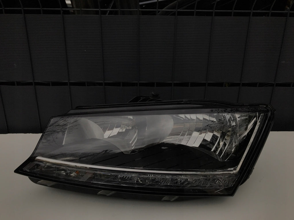 Frontscheinwerfer Skoda Fabia III 6V1941015D LED Links Scheinwerfer Headlight