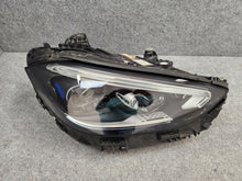 Laden Sie das Bild in den Galerie-Viewer, Frontscheinwerfer Mercedes-Benz W206 A2069063003 LED Rechts Headlight SCH5662699663ql
