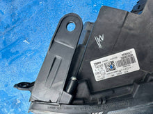 Laden Sie das Bild in den Galerie-Viewer, Frontscheinwerfer Dacia Duster 260602465R Links Scheinwerfer Headlight SCH9871569262fg