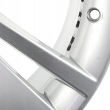 Laden Sie das Bild in den Galerie-Viewer, 1x Alufelge 18 Zoll 8.0" 5x112 44ET Glanz Silber 3V0601025F Skoda Superb FEL9150671695pq