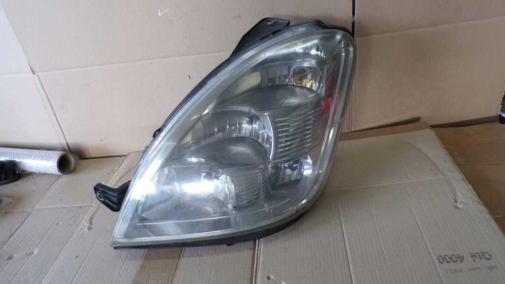 Frontscheinwerfer Iveco Daily III Links Scheinwerfer Headlight SCH7950407372kt
