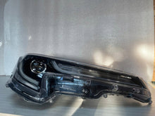 Laden Sie das Bild in den Galerie-Viewer, Frontscheinwerfer Toyota Corolla 81110-02S70 LED Rechts Scheinwerfer Headlight SCH5885224121wu